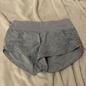 lululemon purple with speckles of grey 2.5 sped ups